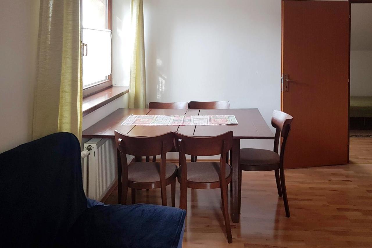 Apartments Iris Liptovsky Mikulas Bagian luar foto