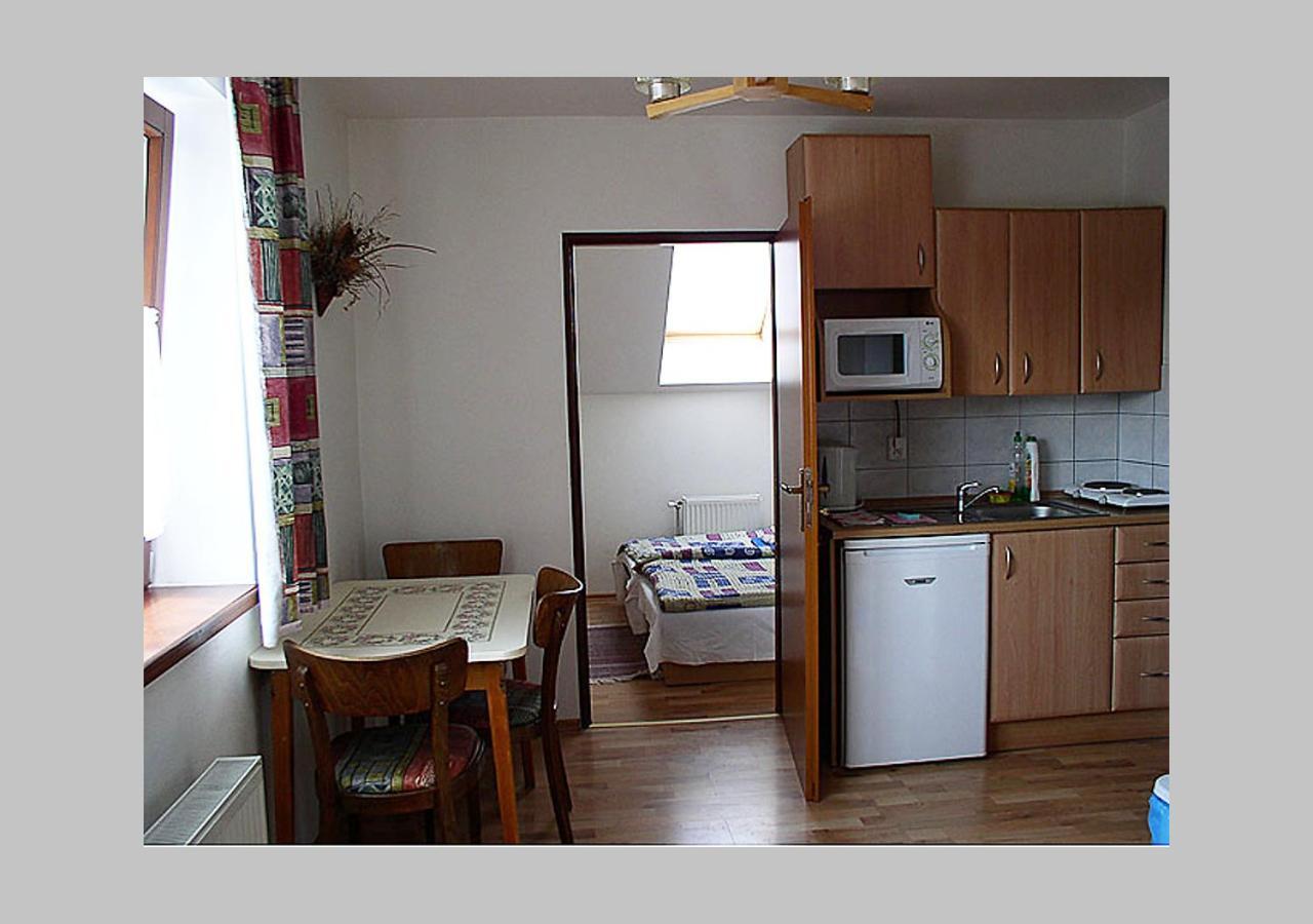 Apartments Iris Liptovsky Mikulas Bagian luar foto